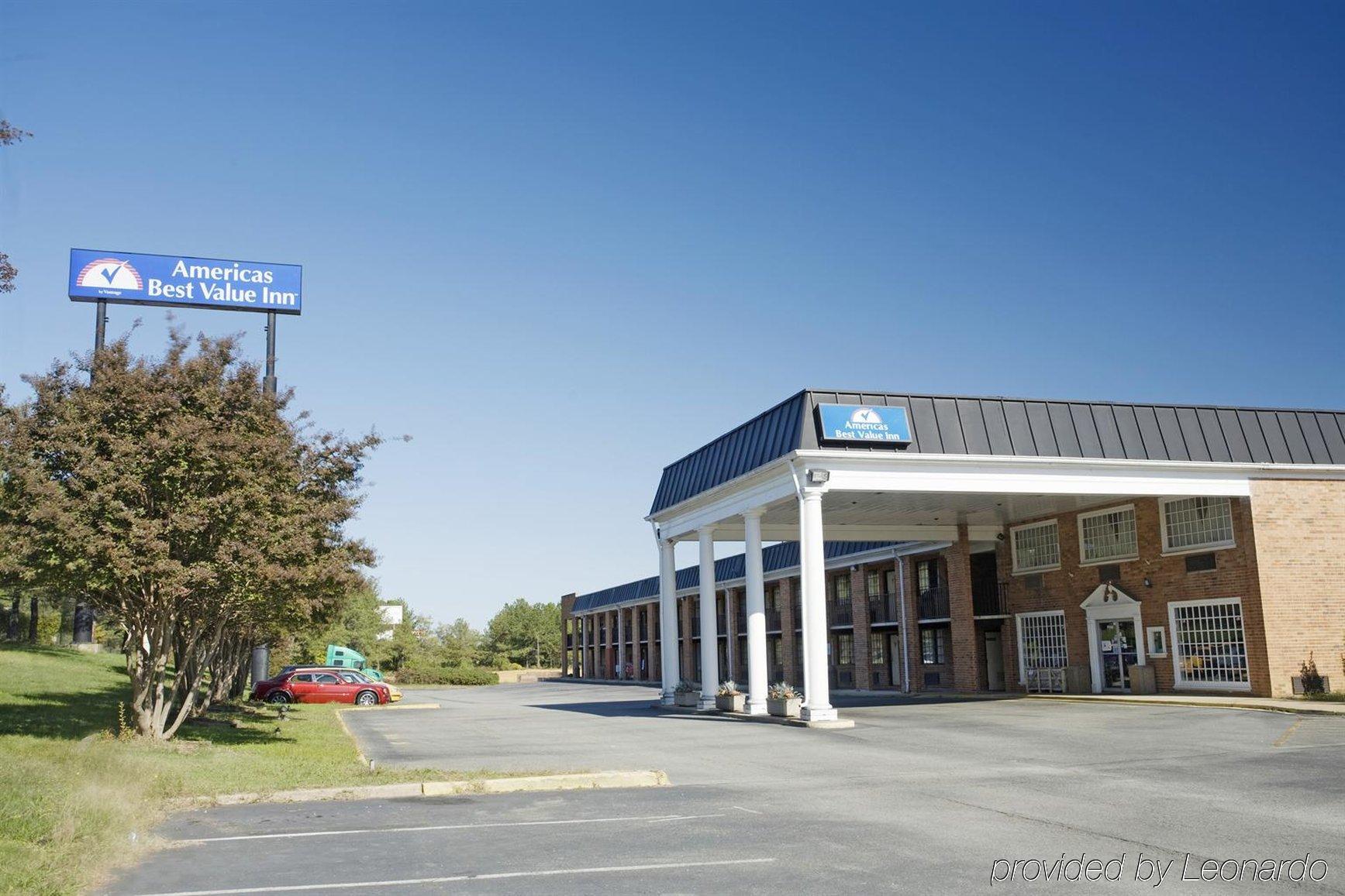 Americas Best Value Inn Richmond South Bellwood Екстериор снимка