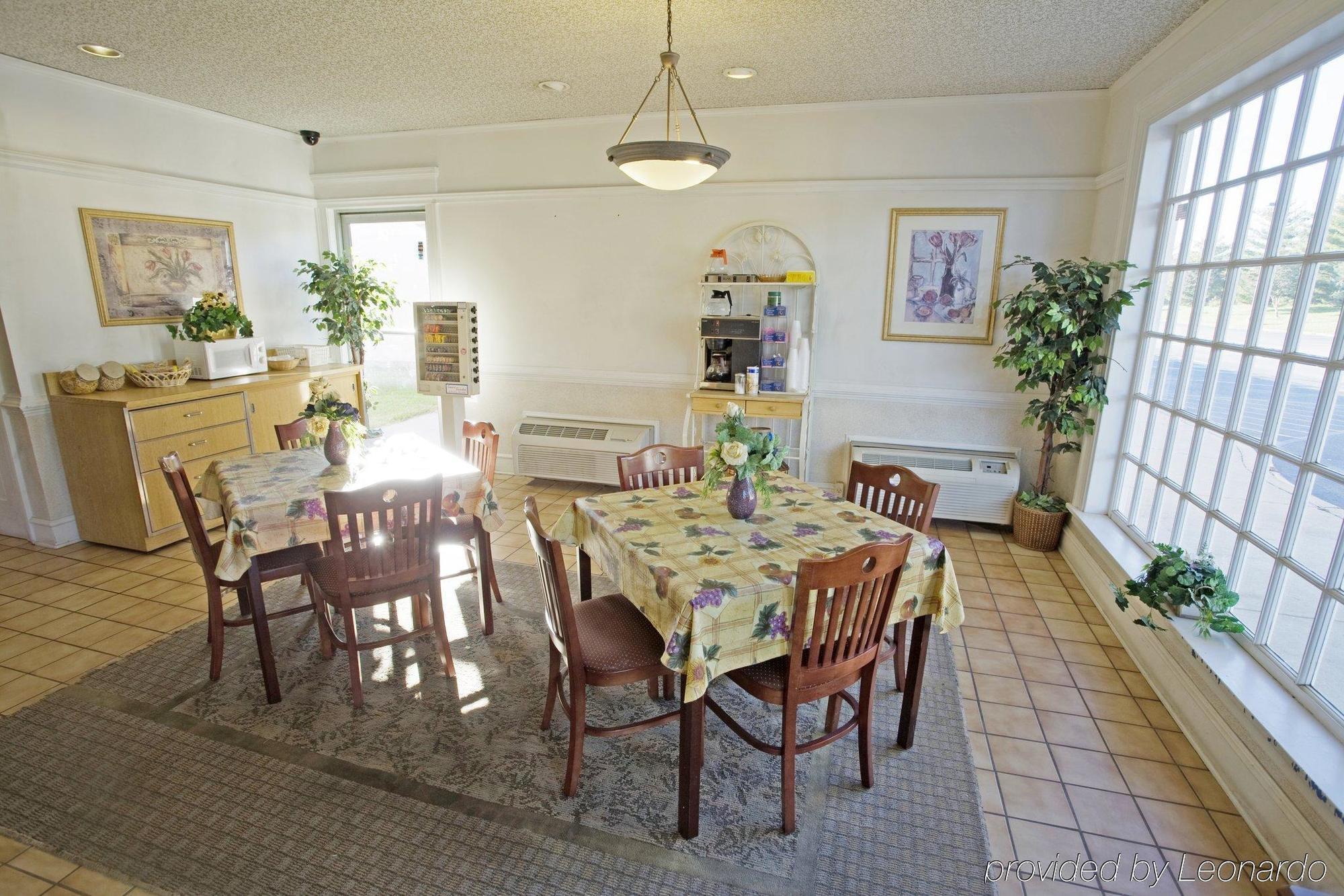 Americas Best Value Inn Richmond South Bellwood Екстериор снимка