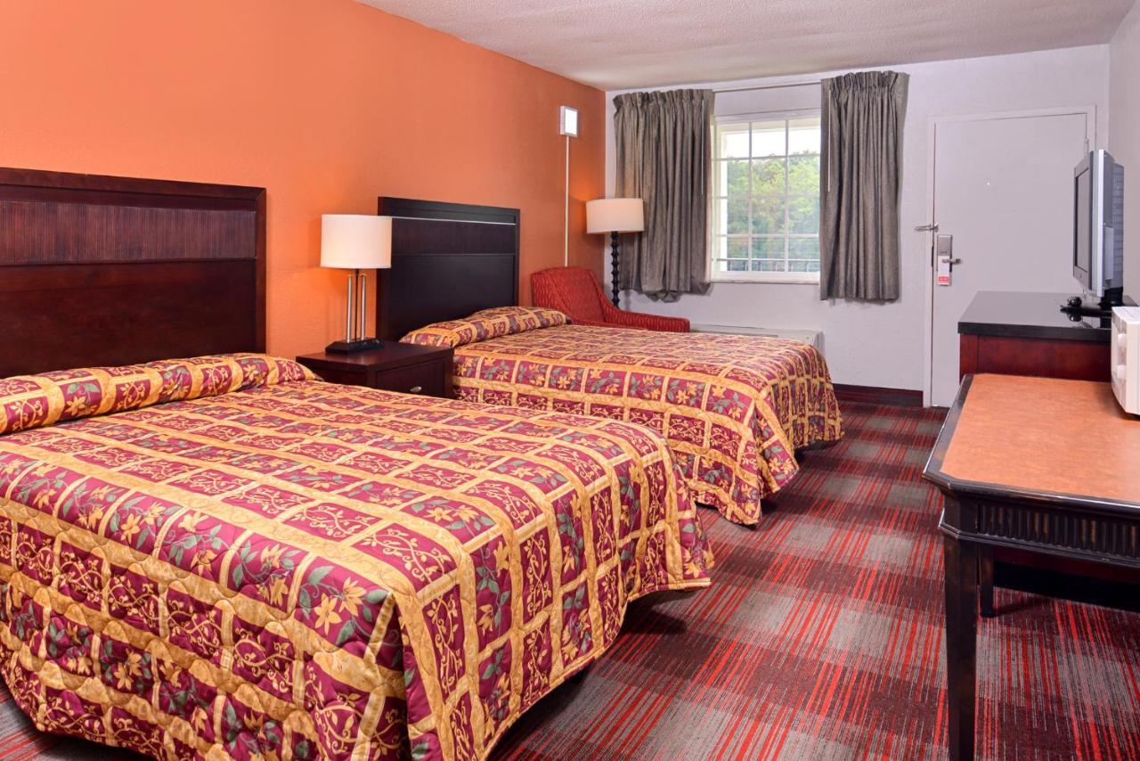 Americas Best Value Inn Richmond South Bellwood Екстериор снимка