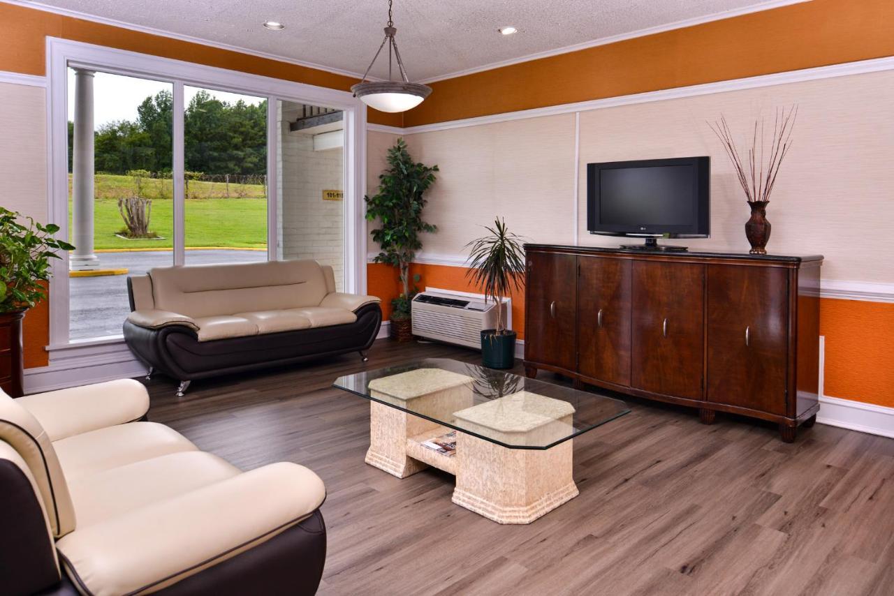 Americas Best Value Inn Richmond South Bellwood Екстериор снимка