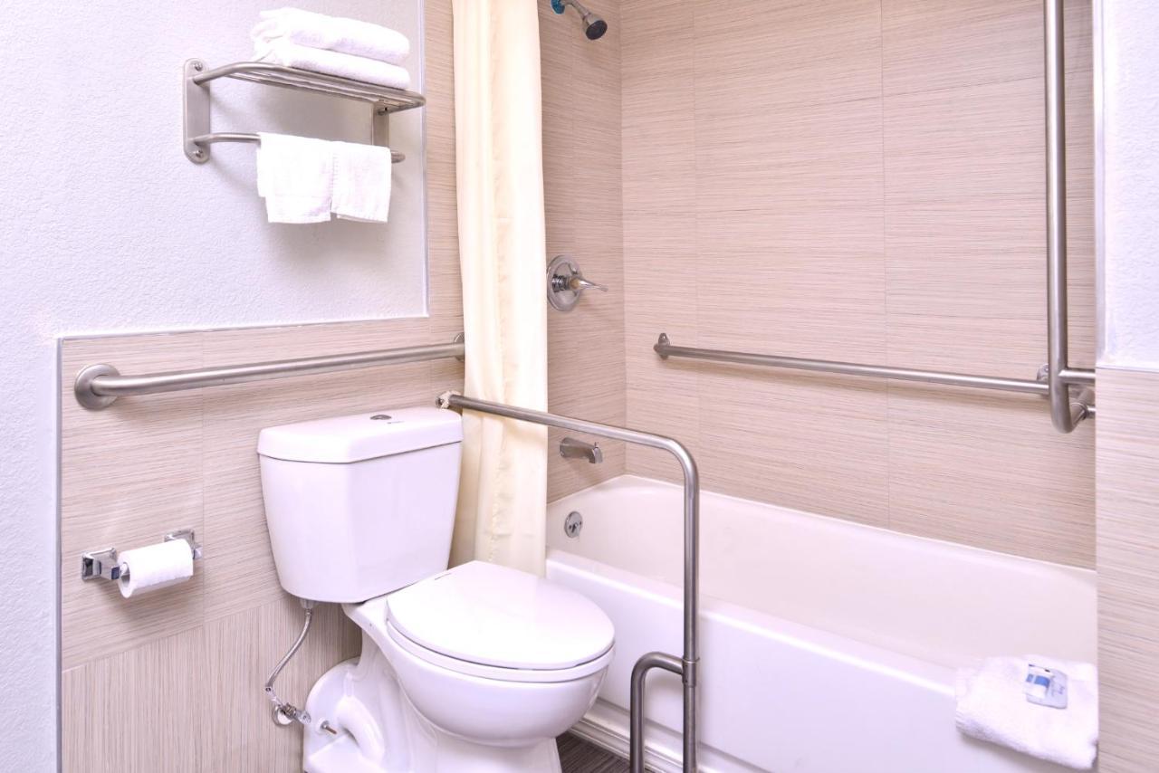 Americas Best Value Inn Richmond South Bellwood Екстериор снимка